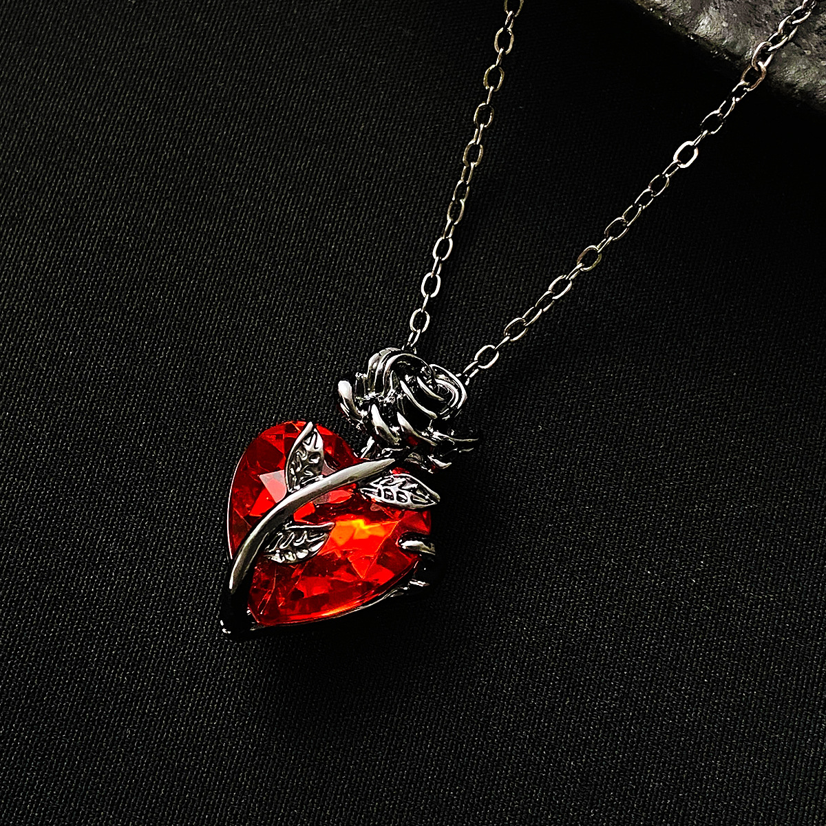 Love Rose Necklace With Gothic Dark Design And Entangled Flower Heart Shaped Collar