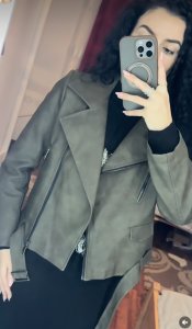 🖤 Xhaketë elegante stil biker – MUST HAVE i sezonit!