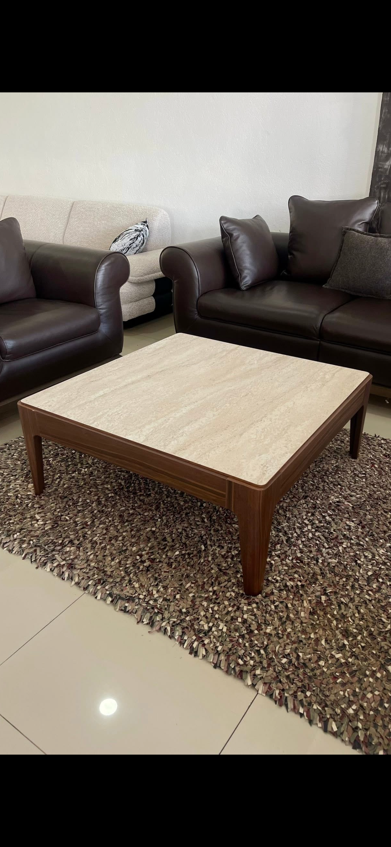 Tavolinë për sallon